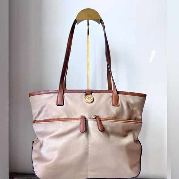 Michael Kors Handbags - MICHAEL KORS KEMPTON